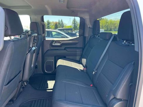 Used 2023 Chevrolet Silverado 1500 LT image 27