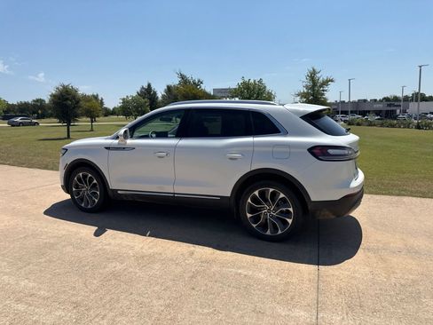 Used 2021 Lincoln Nautilus Reserve w/ Equipment Group 201A FWD image 10