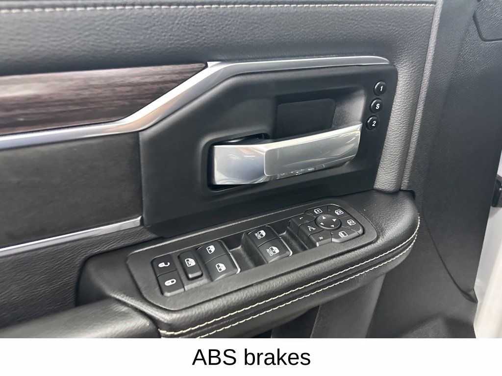Used 2026 RAM 2500 Laramie AWD/4WD image 34