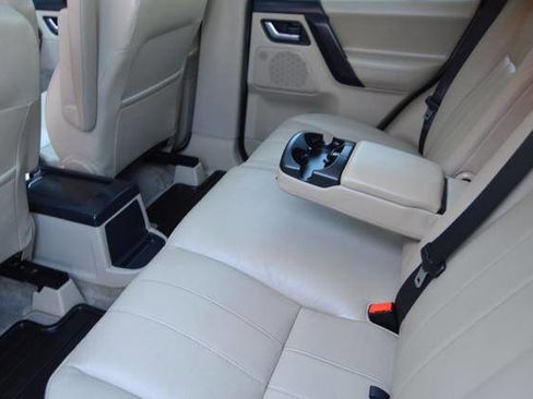 Used 2013 Land Rover LR2 HSE AWD/4WD image 29