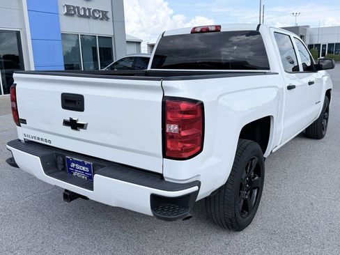 Used 2018 Chevrolet Silverado 1500 Custom w/ Custom Value Package RWD image 5