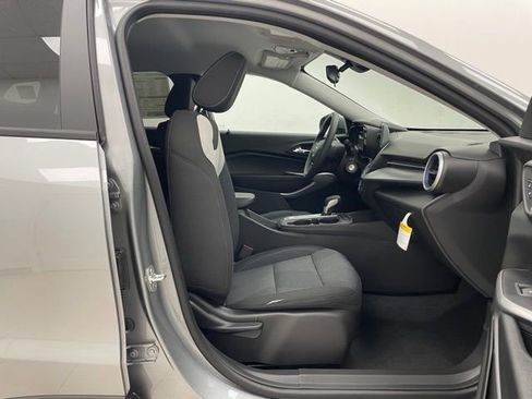 New 2026 Chevrolet Trax LS w/ LS Convenience Package FWD image 14