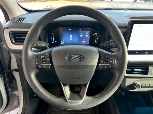 Used 2025 Ford Maverick XLT w/ Equipment Group 302A AWD/4WD image 14