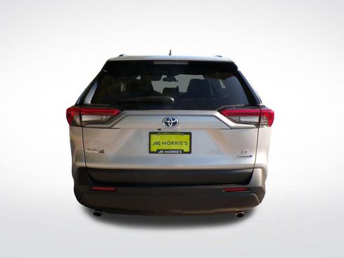 Used 2024 Toyota RAV4 LE AWD/4WD image 4