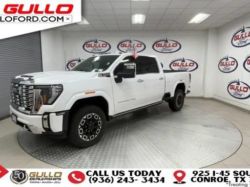 Used 2024 GMC Sierra 3500 Denali w/ Denali Reserve Package AWD/4WD image 4
