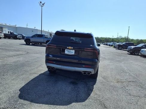 Used 2025 Chevrolet Traverse LT AWD/4WD image 28