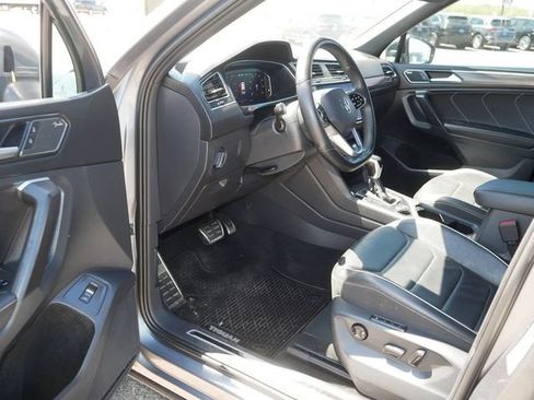 Certified 2023 Volkswagen Tiguan SEL R-Line AWD/4WD image 12