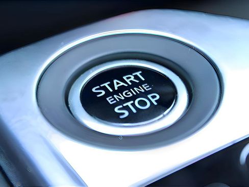 Used 2025 Nissan Sentra SV image 31