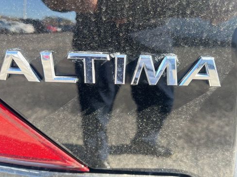 Used 2012 Nissan Altima 2.5 S w/ 2.5S Premium Pkg image 14