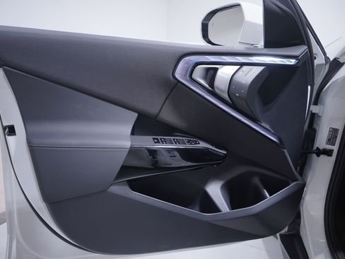 New 2026 BMW X3 xDrive30 w/ Convenience Package image 10