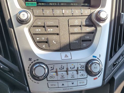 Used 2017 Chevrolet Equinox LS image 12