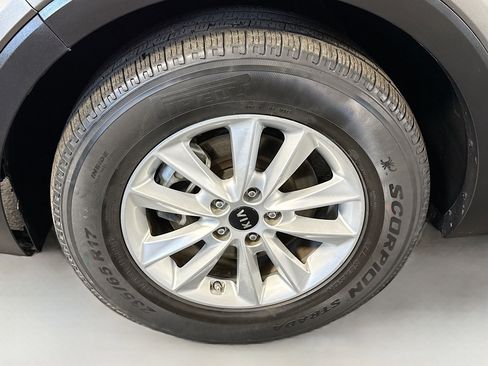 Used 2019 Kia Sorento L image 37