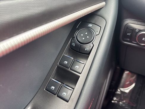 Used 2025 Ford Explorer ST-Line w/ ST-Line Street Pack image 8