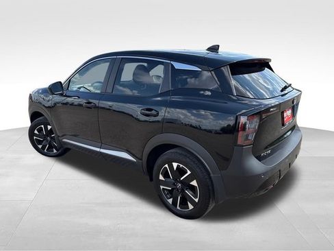Certified 2025 Nissan Kicks SV AWD/4WD image 6