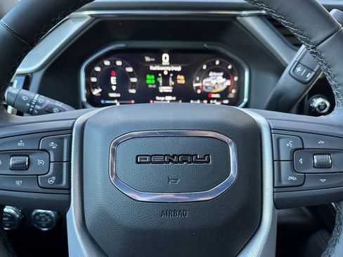 Used 2026 GMC Sierra 2500 Denali w/ Denali Reserve Package AWD/4WD image 36