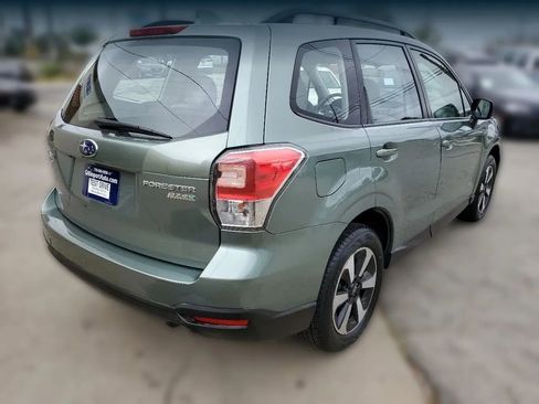 Used 2017 Subaru Forester 2.5i w/ Alloy Wheel Package image 8