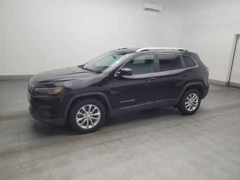 Used 2019 Jeep Cherokee Latitude w/ Popular Appearance Group FWD image 2
