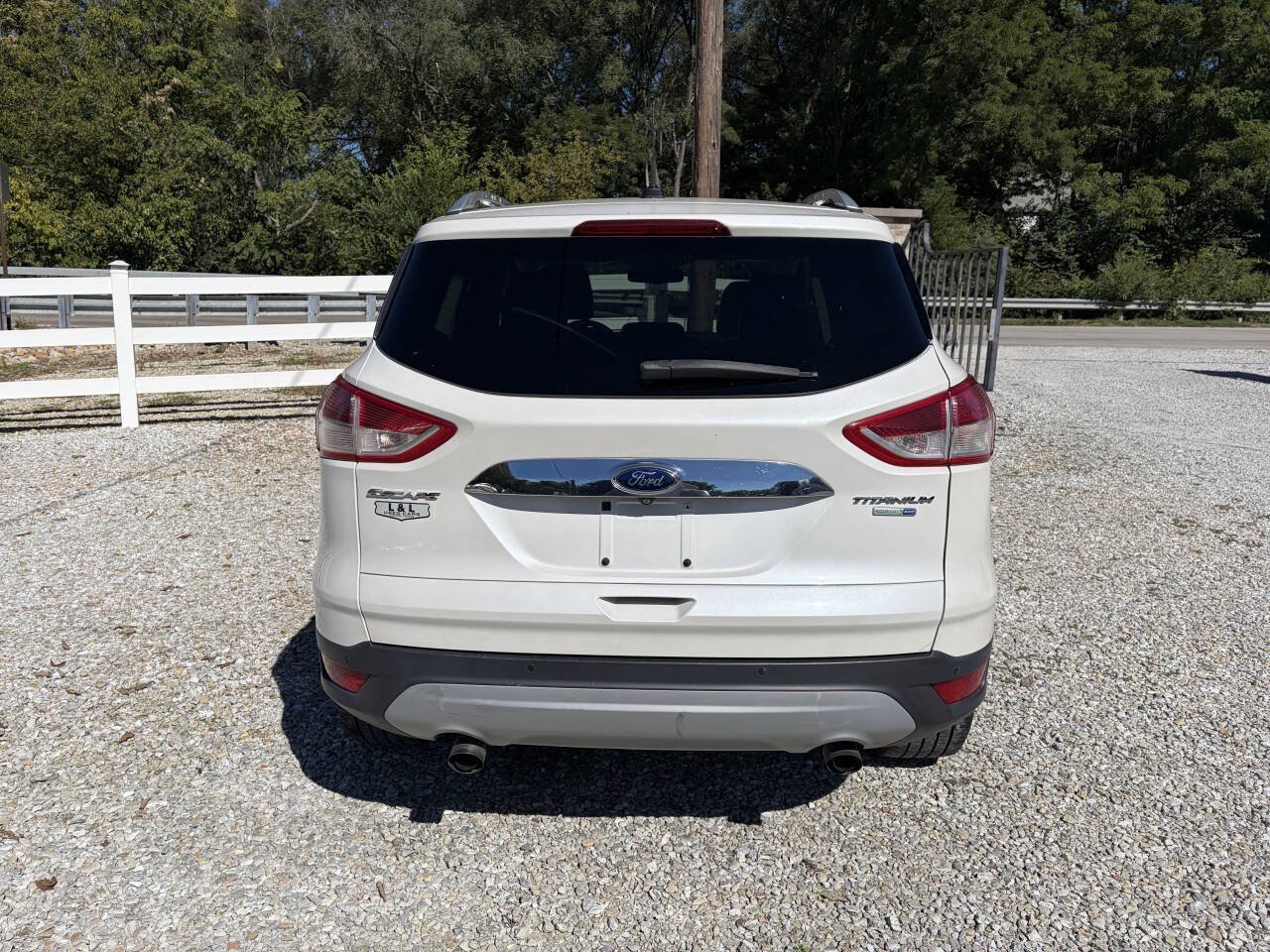 Used 2015 Ford Escape Titanium AWD/4WD image 2
