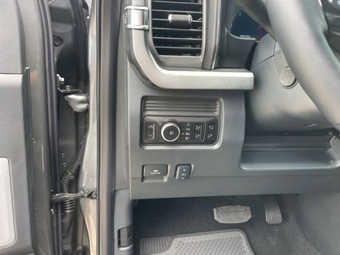 New 2025 Ford F250 Platinum image 12