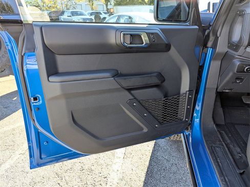 New 2025 Ford Bronco Badlands image 18