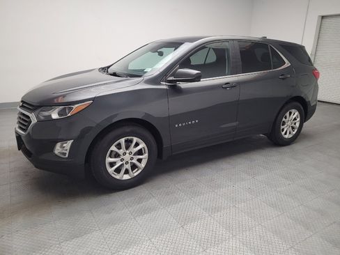 Used 2020 Chevrolet Equinox LT FWD image 2