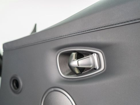 Used 2023 Aston Martin V8 Vantage Coupe RWD image 60