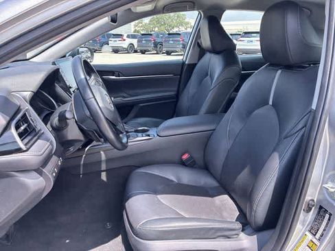 Used 2023 Toyota Camry XSE FWD image 17