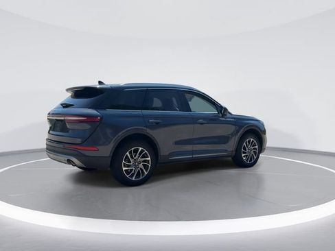 Used 2022 Lincoln Corsair FWD w/ Equipment Group 101A image 8