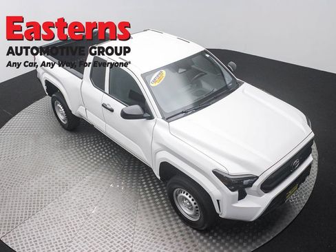 Used 2025 Toyota Tacoma SR RWD image 3