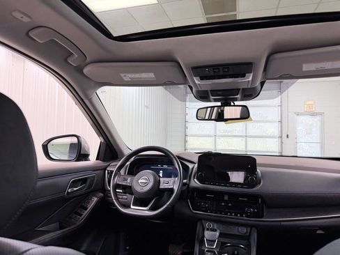Used 2023 Nissan Rogue Platinum w/ Platinum Premium Package FWD image 28