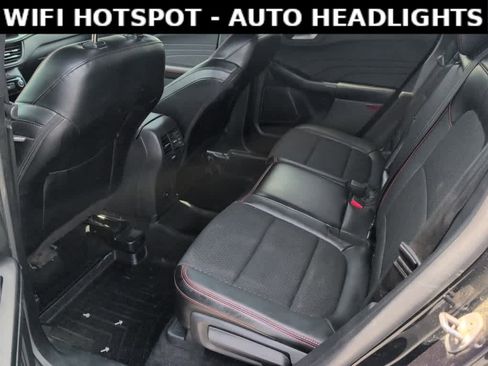 Used 2025 Ford Escape ST-Line w/ Tech Pack #1 image 7