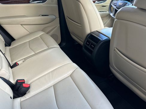 Used 2017 Cadillac XT5 Premium Luxury w/ Driver Assist Package FWD image 33