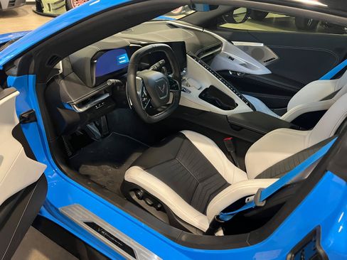 Used 2023 Chevrolet Corvette Stingray Preferred Cpe w/ Z51 Performance Package RWD image 10