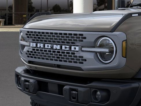 New 2025 Ford Bronco Badlands image 19