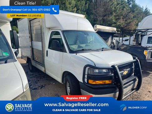 Used 2019 Chevrolet Express 3500 w/ Driver Convenience Package RWD image 5