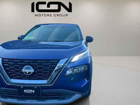 Used 2023 Nissan Rogue S image 9