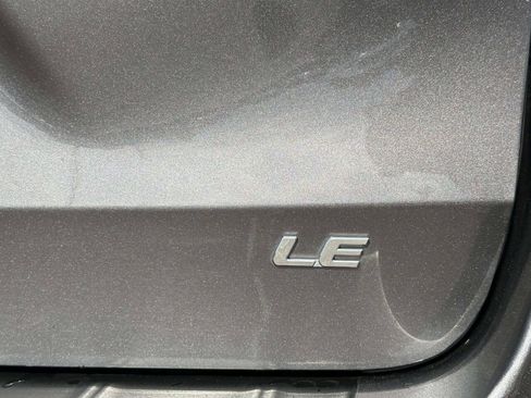 Used 2013 Toyota Sienna LE FWD image 41