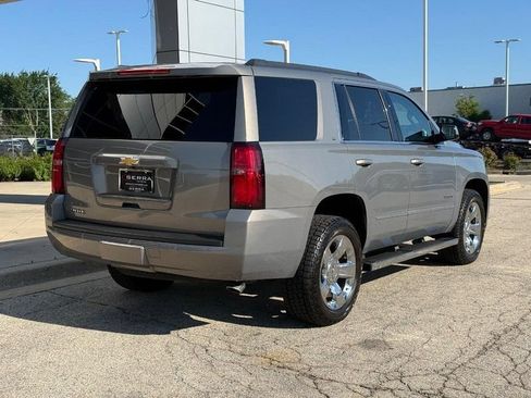 Used 2019 Chevrolet Tahoe LT w/ LT Signature Package AWD/4WD image 3