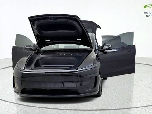 Used 2026 Tesla Model Y 2WD image 13