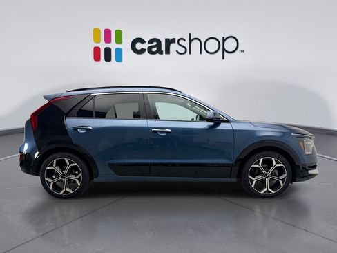 Used 2024 Kia Niro SX Touring FWD image 6