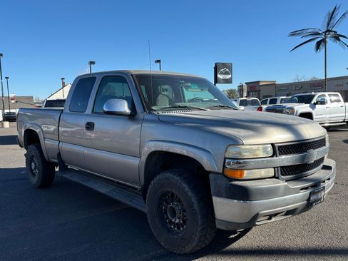 Used 2002 Chevrolet Silverado 2500 LS image 1