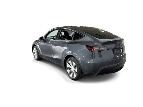 Certified 2023 Tesla Model Y Long Range AWD/4WD image 4