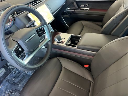 New 2026 Land Rover Range Rover Long Wheelbase SE AWD/4WD image 5