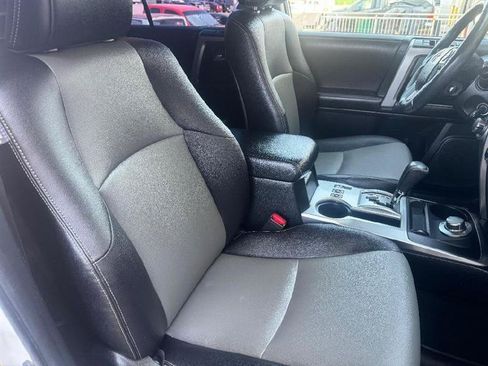 Used 2018 Toyota 4Runner SR5 Premium AWD/4WD image 30