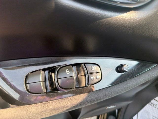 Used 2014 Nissan Leaf SV w/ Premium Package FWD image 11