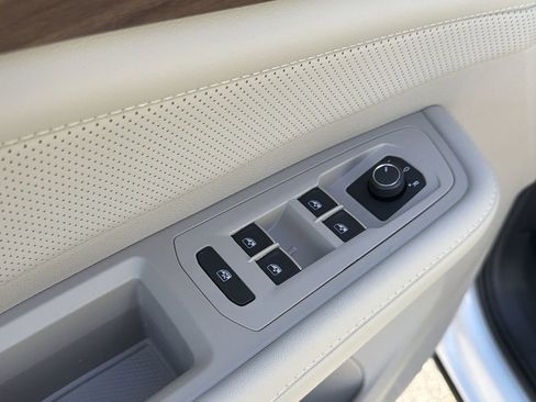 New 2026 Volkswagen Atlas SE image 26