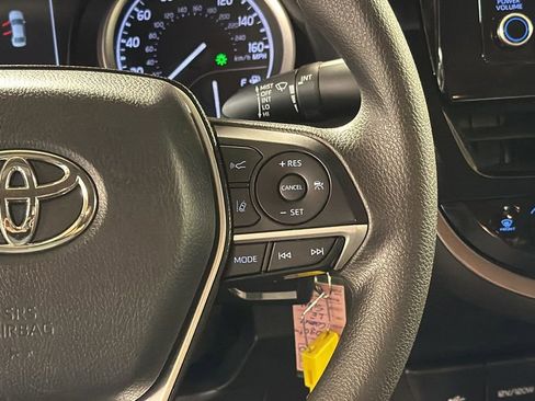 Used 2022 Toyota Camry LE image 17