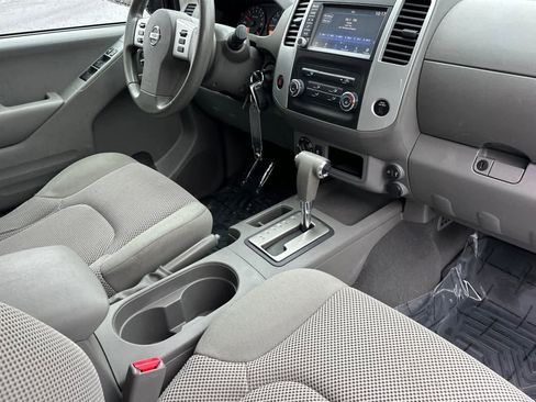 Used 2019 Nissan Frontier SV image 15
