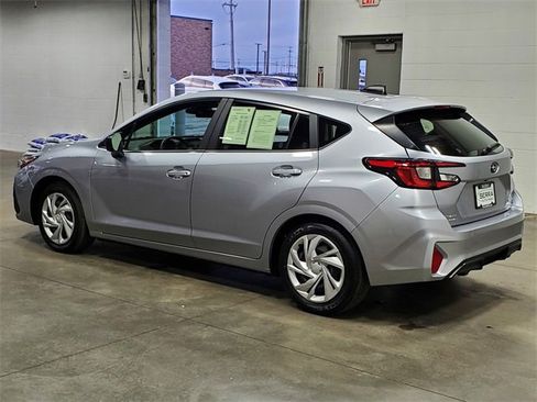 Used 2025 Subaru Impreza 2.0i image 6