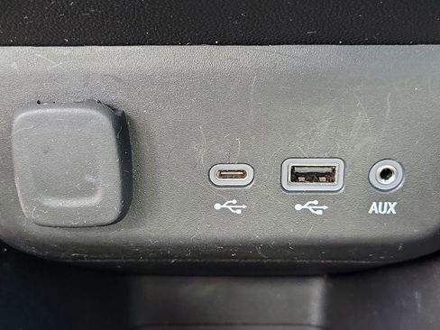 Used 2021 Chevrolet TrailBlazer RS w/ Sun and Liftgate Package image 30